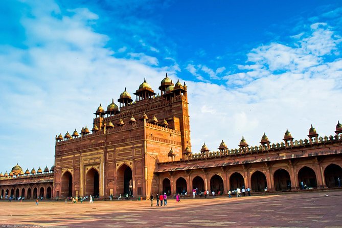 All-Inclusive Private Sunrise Taj Mahal & Agra City Tour - The morning starts at 6:00 am for a reason