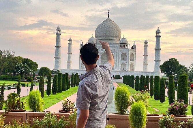 All Inclusive Private Taj Mahal Tour from Delhi by Car - Why a private car beats buses for the Delhi to Agra run