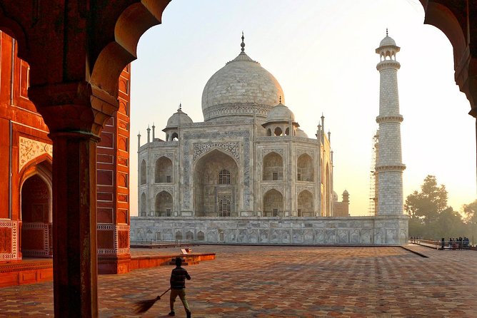 All inclusive Taj mahal 1 Day Tour from Delhi to Agra by Train - Meeting at Agra Cantt: the “easy button” logistics