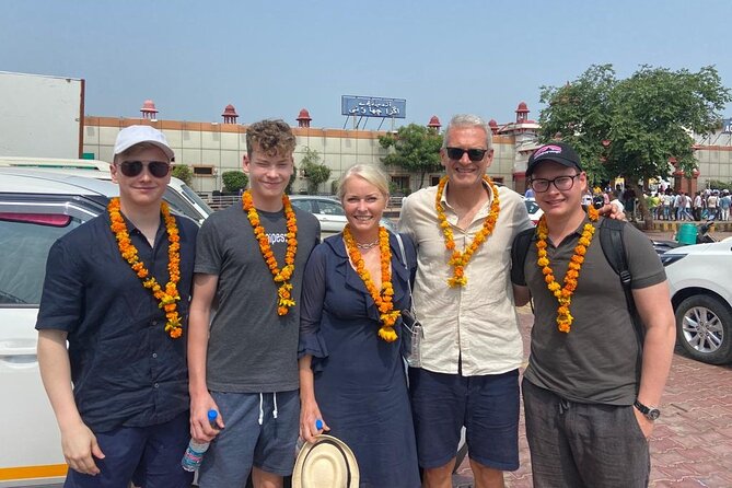 All Inclusive Taj Mahal & Agra Tour by Superfast Train From Delhi - Lunch at DoubleTree by Hilton Agra: a real reset