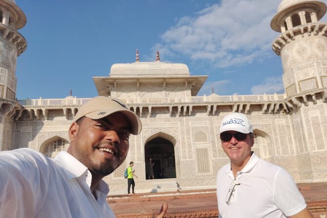 All Inclusive Taj Mahal, Fort & Baby Taj Tour from Delhi by Car - Lunch at a 5-Star Hotel: The Comfort Upgrade You Can Actually Taste