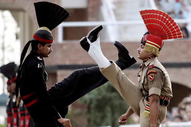 Amritsar 1 Day Sightseeing with Wagah Border - Wagah Border Changing of the Guard: Big Ceremony, Real Rules
