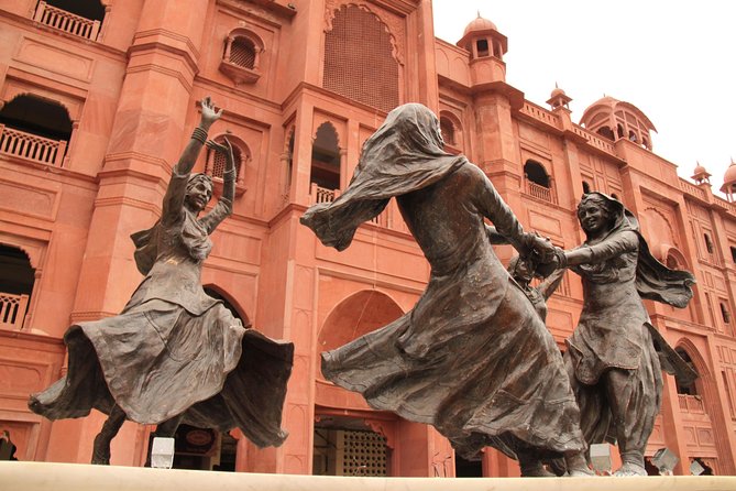 Amritsar 1 Day Tour (Golden Temple, Jallianwala Bagh, Wagah Border & Shopping) - What $51 gets you, and why the details matter
