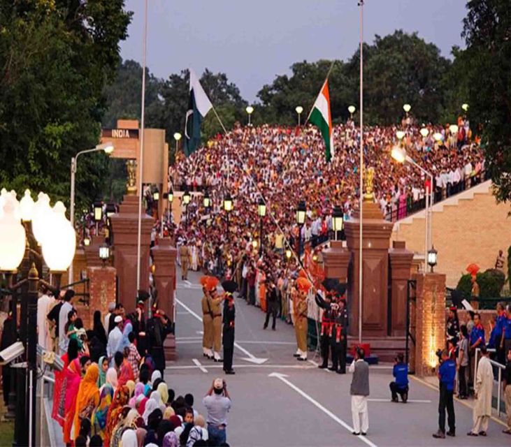 Amritsar: Beating Retreat Ceremony, Sadda Pind and Dinner - After the Ceremony: The Trip’s Real Character Shows Up