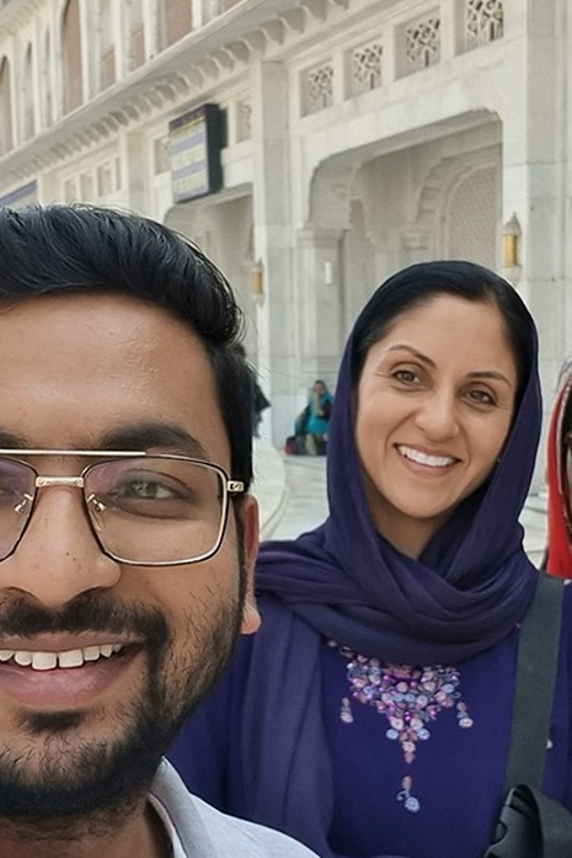 Amritsar: Golden Temple and Jallianwala Bagh Guided Tour - Langar backstage: free meals at huge scale