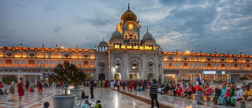 Amritsar: Golden Temple and Jallianwala Bagh Guided Tour - Entering Sri Harimandir Sahib, Golden Temple rules that keep things respectful