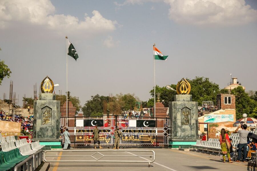 Amritsar : Golden Temple and Jallianwala Bagh Private Tour - Practical packing tips so the day feels easy