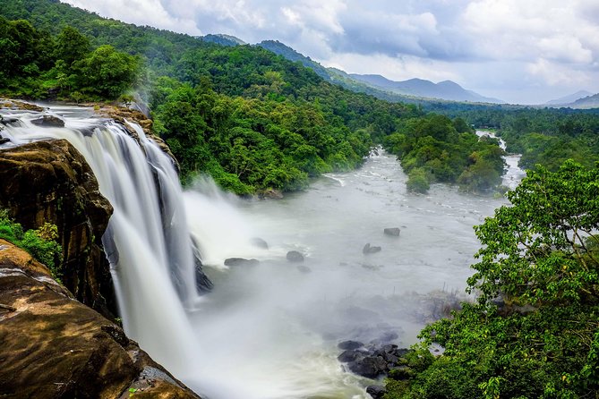 Athirappilly & Vazhachal Waterfalls Private Day Tour from Kochi - Pickup timing and the drive rhythm to your first stop