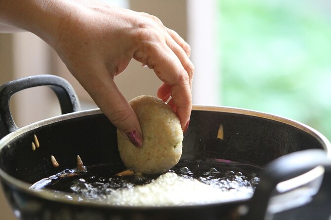 Authentic Indian Cooking Class with Jyoti in Delhi - Why this Delhi cooking class fits early in your trip