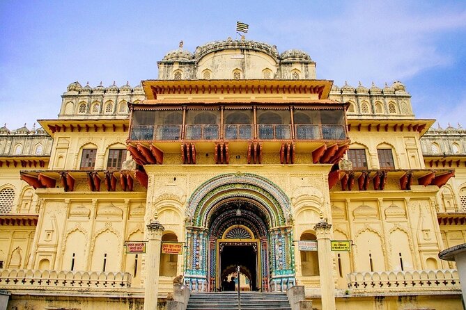 Ayodhya Day Excursion - Pickup, Private Car, and Mobile Ticket: how the logistics work