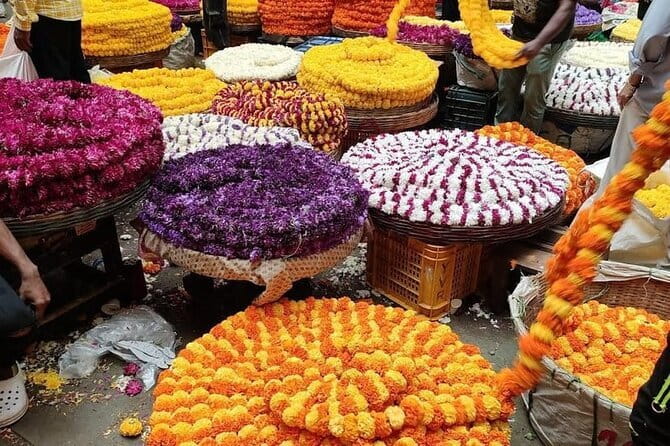 Bangalore Evening Food Street Walk and Market Visit - KR Market, Flowers and Spice, and Why This Start Makes Sense