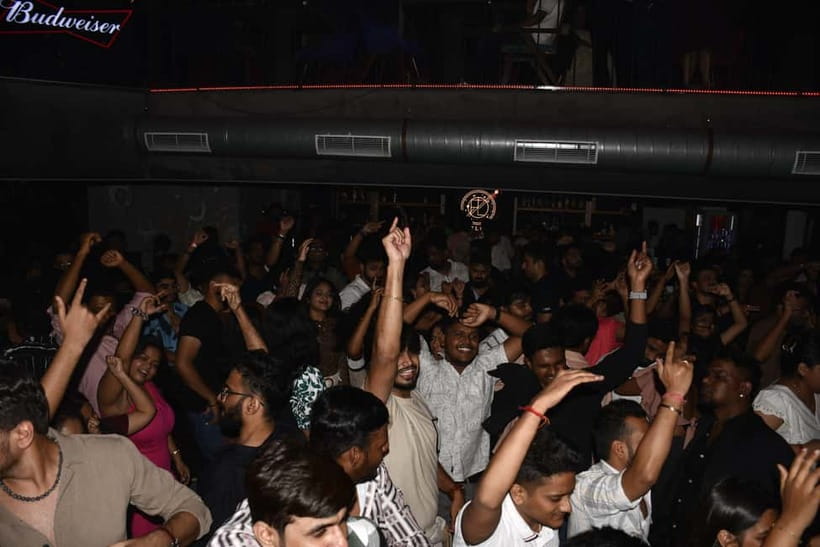 Bangalore:The Original bengaluru pub crawl - Where the night starts: By Chance on Brigade Road