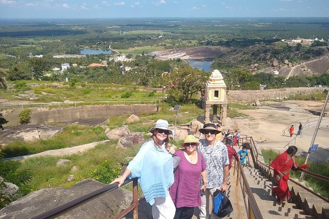 Bangalore: UNESCO Belur & Halebidu + Shravanabelagola Tour - Start at 6:30 am, then let the guide run the show