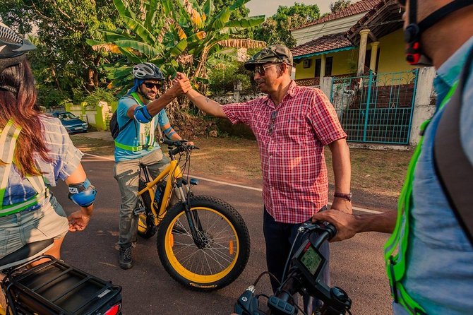 BLive Electric Bike Tours – Discovery of Divar Island - Riding comfort: how the e-bike, captain, and safety setup work in real life