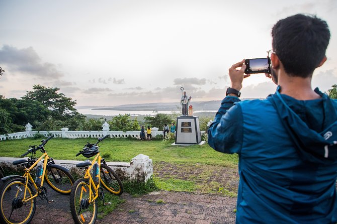 BLive Electric Bike Tours – Discovery of Divar Island - Snacks, refreshments, and what a “local break” actually feels like