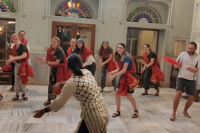 Bollywood Dance Class - Groove and shake on Hindi Movie hits ! - Where you start: the Hotel Arya Niwas meeting point