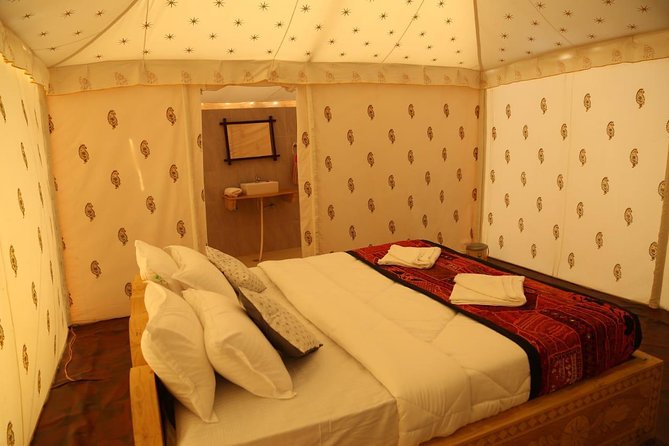 Camel Safari - Getting from Jaisalmer to the desert without a headache