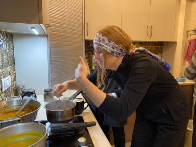 Chai Master Class – Savor Food in an Indian Family Home