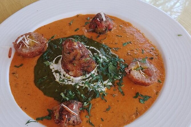 Chef Kamal's Indian Cooking Classes - The heart of the lesson: mother sauces and curry mixology