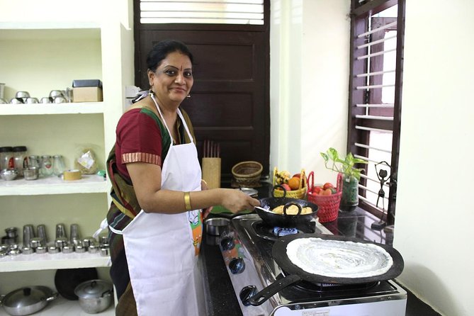 Chennai Super Market Tour and Cooking Class with a Fun Local - Meeting Sundari in Adyar: A Warm Start in a Converted Home