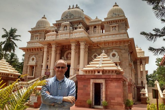 Chennai tour in car with guide-winner of traveller's choice award - South Indian lunch, what makes it worth pausing for