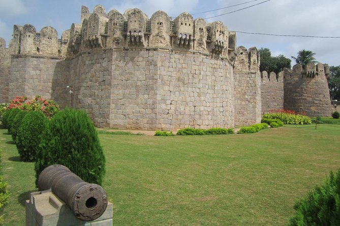 Cult Immersions 5 - Enchanting Hyderabad Full Day Private Tour - Charminar to Mecca Masjid: watch the city do its thing