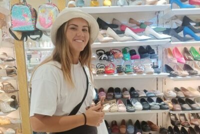 Customized Half Day or Full Day Delhi Shopping Tour with Female Consultant