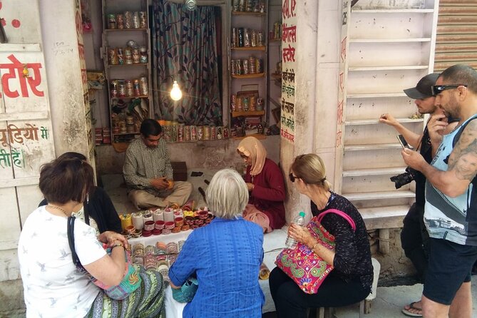 Cycle Through Jaipur's Charm - Cuisine|Heritage|Temple(Awarded) - Manihari Bangle Makers and the Fun of Trying Your Own