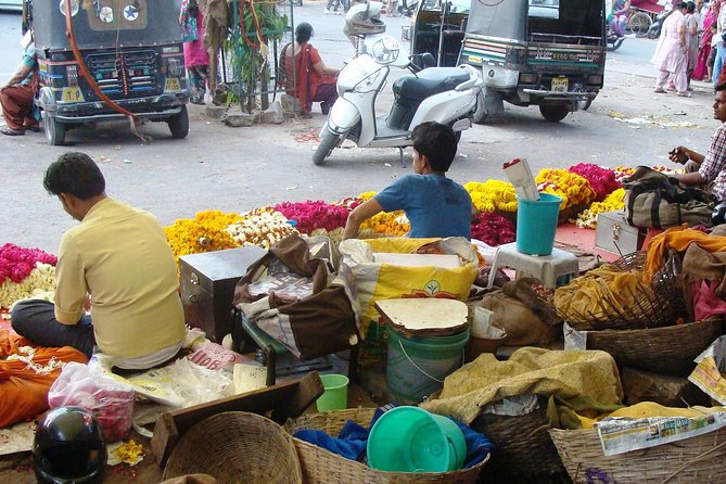 Cycle Through Jaipur's Charm - Cuisine|Heritage|Temple(Awarded) - Golcha Cinema Chai in Clay Pots, Plus the Included Snack Tasting