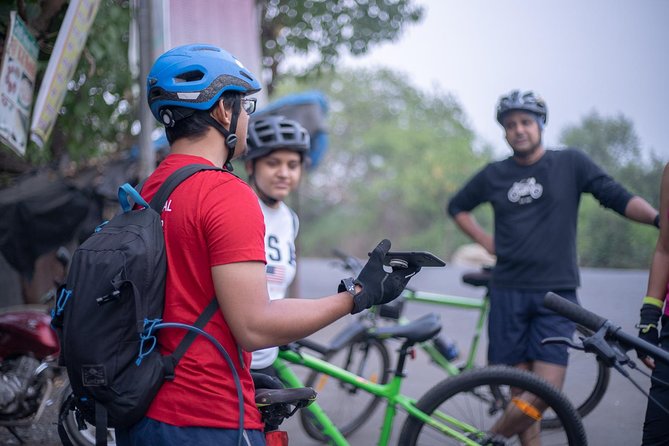 Cycling - The Adventurous Islands of Mumbai - Manori Beach: the off-road trail to a hilltop sea view