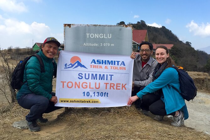 Darjeeling Tonglu Day Trek - 6:00 am pickup from Singalila Market, then straight to the mountains