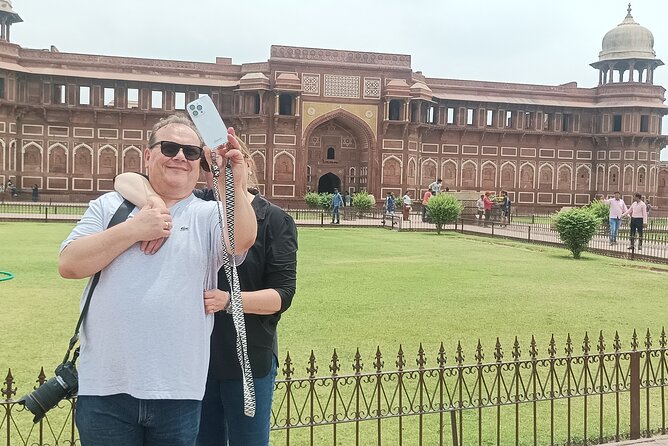 Day Tour Of Tajmahal From Bangalore With Car Guide Entrance Meal - Door-to-door car comfort in an air-conditioned vehicle