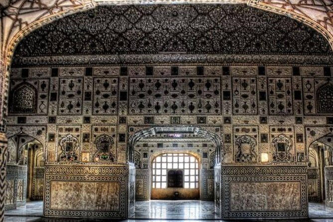 Day Trip to Agra from Delhi - Stop 2: Agra Fort, Mughal Power in Plain Sight