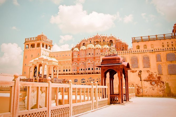 Delhi Agra Jaipur Tour -''Oberoi Special for 5 Nights - Delhi Sightseeing Time, With Entrance Fees Extra