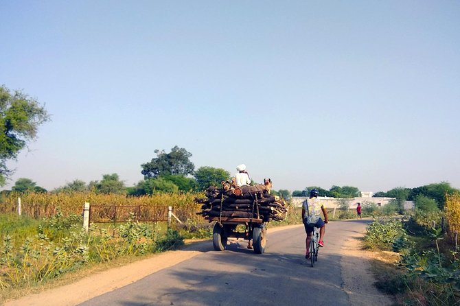 Delhi- Agra Long Distance Bicycle Trip - Why this Delhi to Agra ride feels different than a bus day
