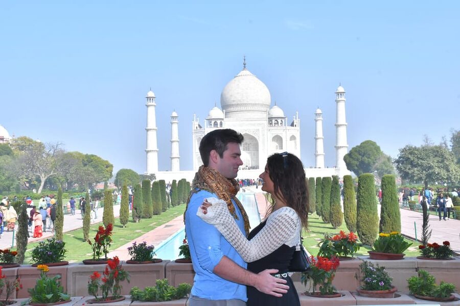 Delhi: Airport to Airport Layover Taj Mahal City Tour By Car - Lunch at a 5-Star Hotel: Optional, But Worth Planning