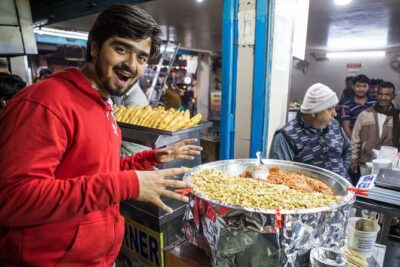 Delhi Food Walk: Rickshaw Ride, Street Eats & Market Tour