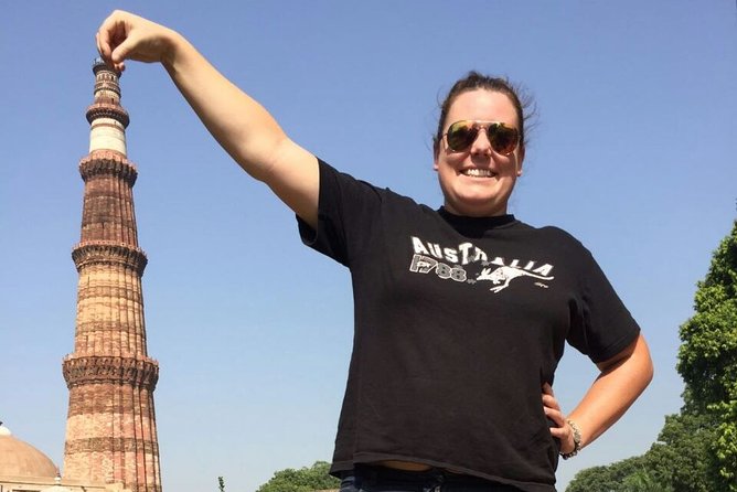 Delhi Highlights: Old & New Delhi Tour with Guide and Transfers - Pickup and getting around in Delhi traffic