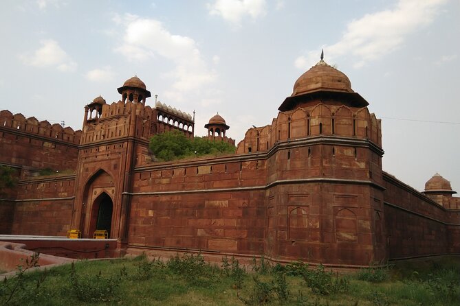 Delhi's historical 7 hours experience tour - Agrasen Ki Baoli: A Rainwater Reservoir with Everyday History