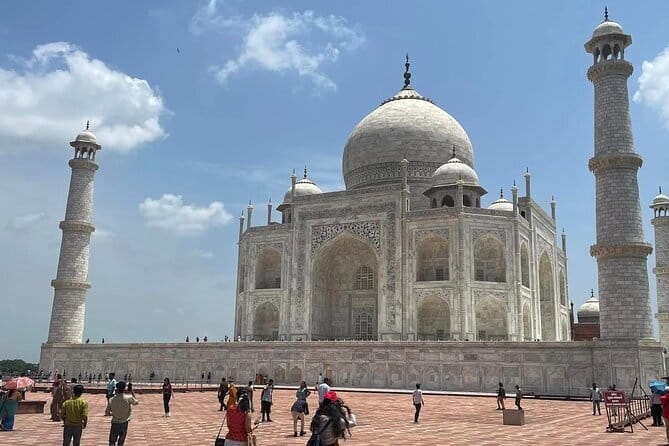 Delhi: Same Day Taj Mahal & Agra Fort Tour with Baby Taj & Lunch - Taj Mahal (UNESCO) with guide help for the best photo spots