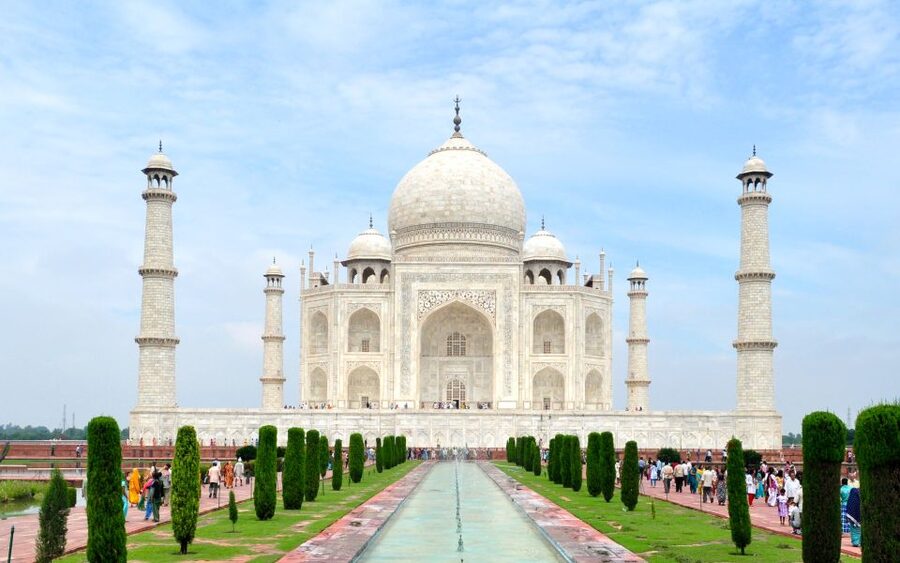 Delhi: Taj Mahal & Agra Fort Private Tour with Baby Taj - What makes this tour feel personal: guides, patience, and photo help