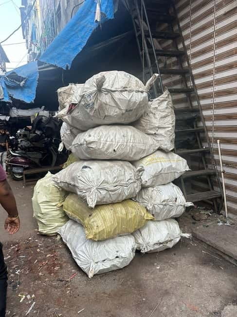 Dharavi Slum Tour - Where the tour ends: Third Wave Coffee and Dhobi Ghat