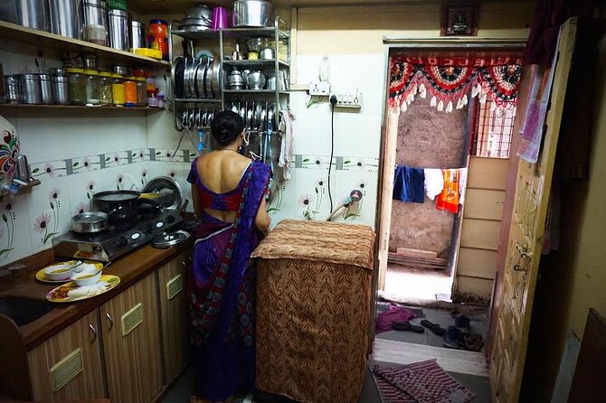 Dharavi Tour and Family Lunch - Price and value: $29.50 plus lunch in a real home