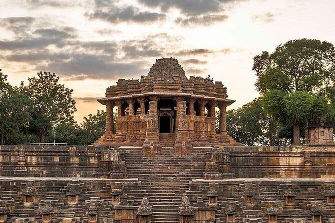 Easy Private Tour at Sun Temple and Rani Ki Vav by Car - Key things I’d watch for before you go