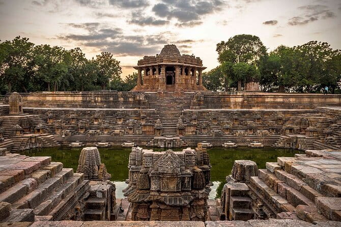 Easy Private Tour at Sun Temple and Rani Ki Vav by Car - Pacing that works: two 90-minute stops in one 7-hour block
