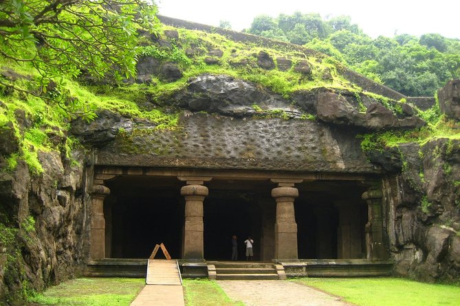 Elephanta Island Guided Tour - Private transport and a guide who keeps the day calm