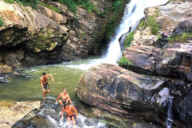 Ella Private Day Tour - Departing from Any Location in Sri Lanka - Food and comfort: what is included, what you should plan to add