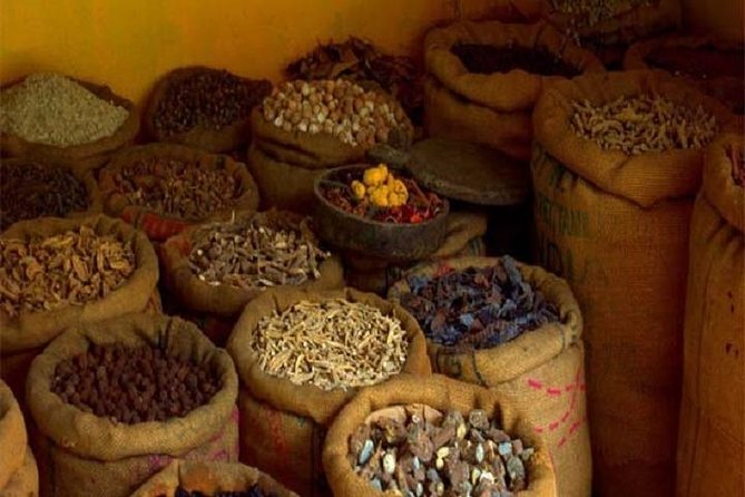 Enjoy the best Food tour in kochi with a local ! - Fort Kochi: the second hour that turns into dinner you remember
