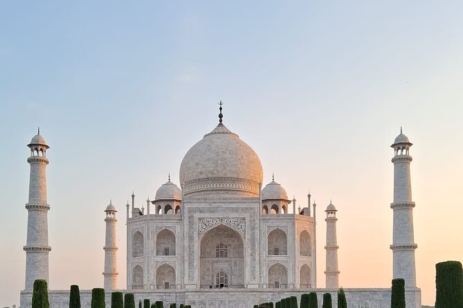 Exclusive Sunrise Taj Mahal Excursion from Delhi all Inclusive - Taj Mahal at dawn: how the timing and guide work together