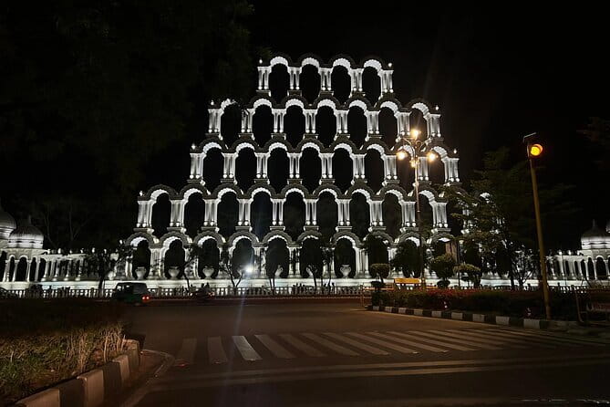 Explore Jaipur at Night with Patrika Gate - Jaipur at Night, With Patrika Gate as the Star Stop